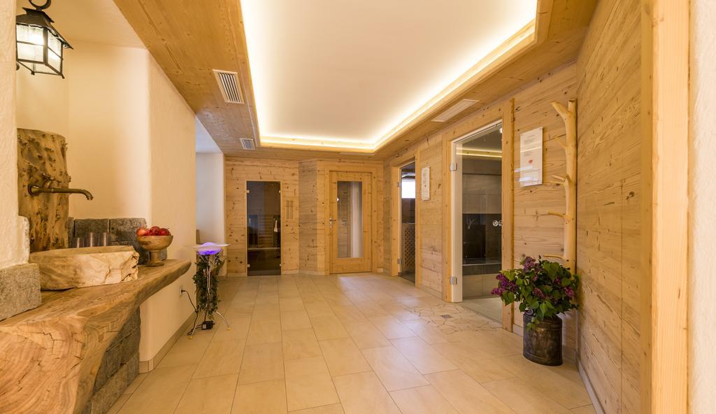 Hotel Kompatscherhof Luson Exterior photo